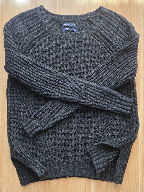 American Eagle Outfitters Sweaters - American Eagle Scoop Neck Sweater